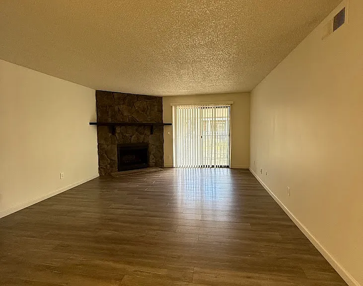 940 S Walden Way #204 — Photo 2