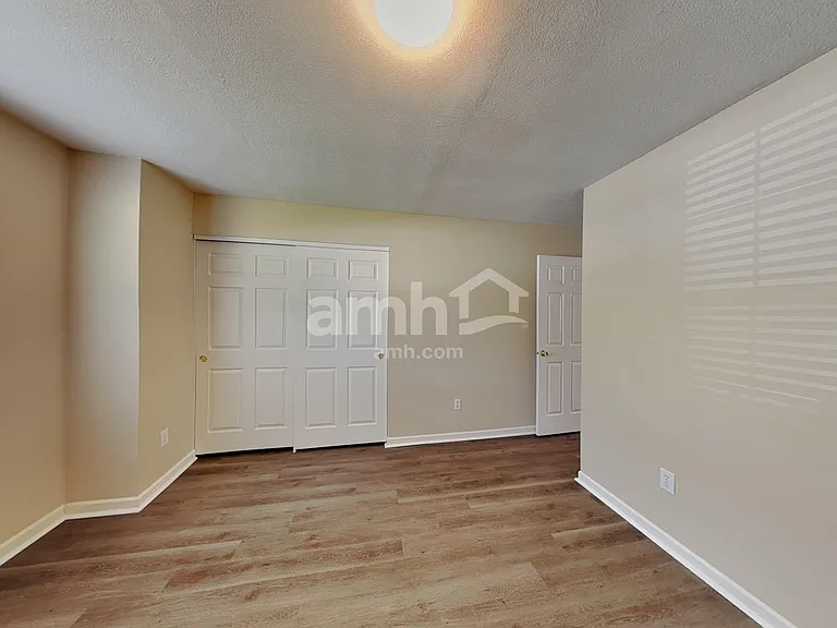 322 Brookview Dr — Photo 18