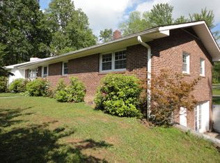 4070 Sugarloaf Rd, Hendersonville, NC 28792