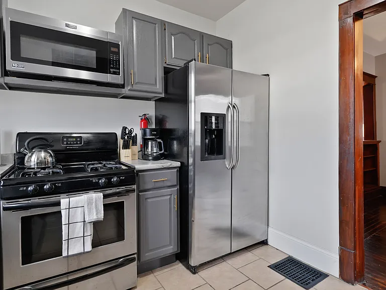 409 York St #1 — Photo 11
