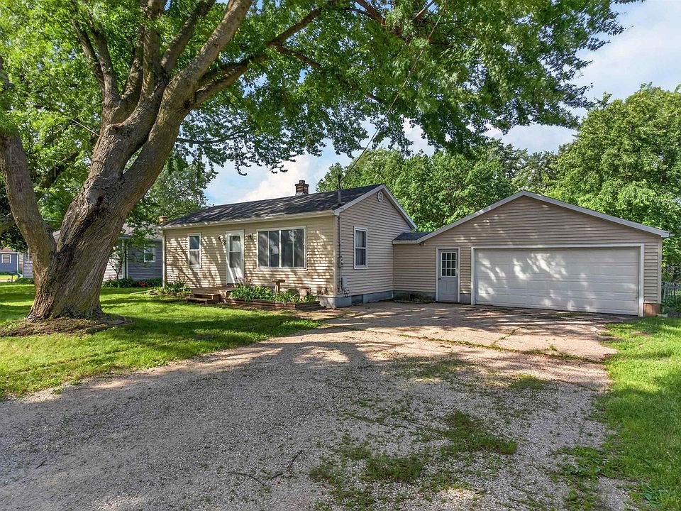 1st image of 403 1st St