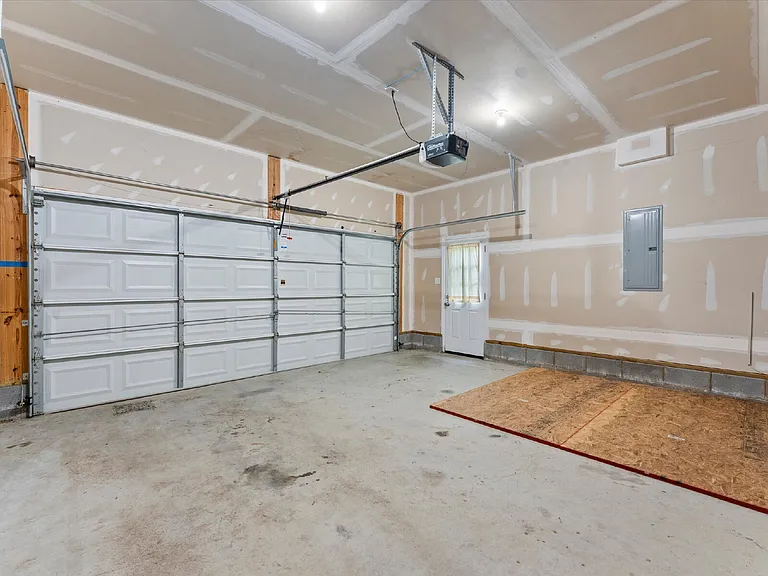 5701 Hereld Green Dr — Photo 12
