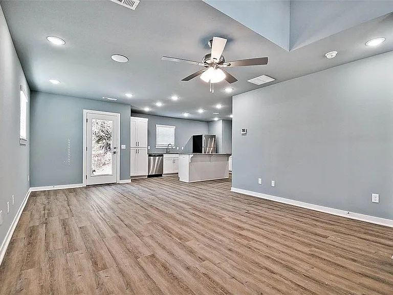 899 N Rupple Rd #121 — Photo 5