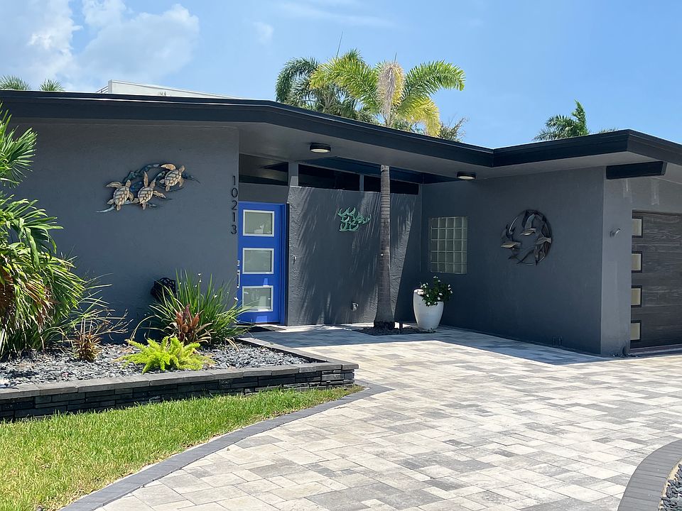 Front of house from driveway