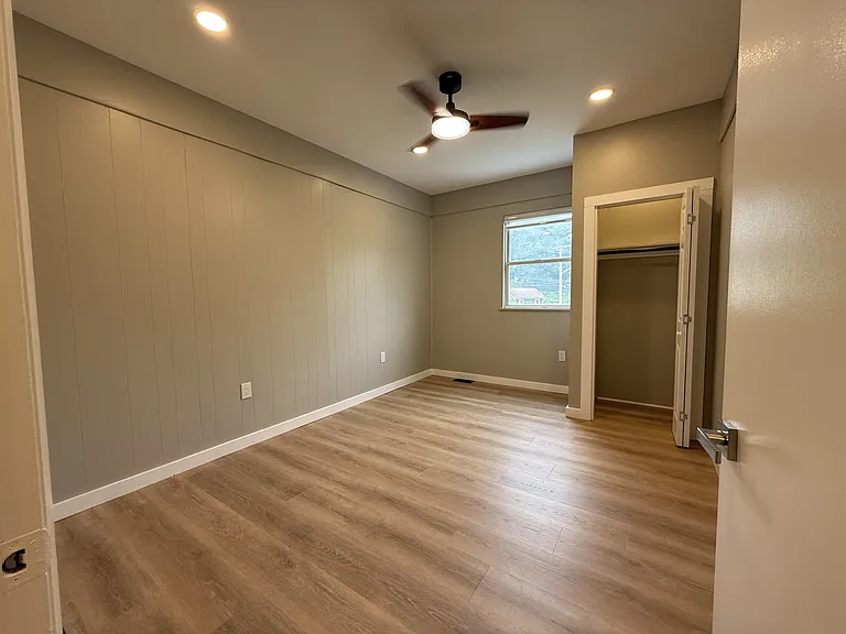 403 Wall Ave #AVENUE1 — Photo 13