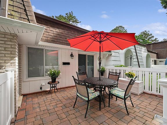 3rd image of 296 Birchwood Road #296