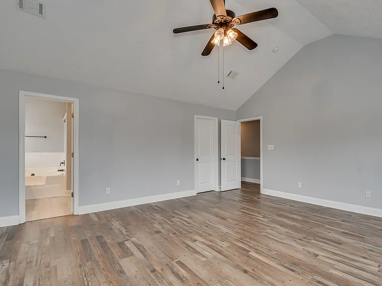 805 Erika Ln — Photo 21