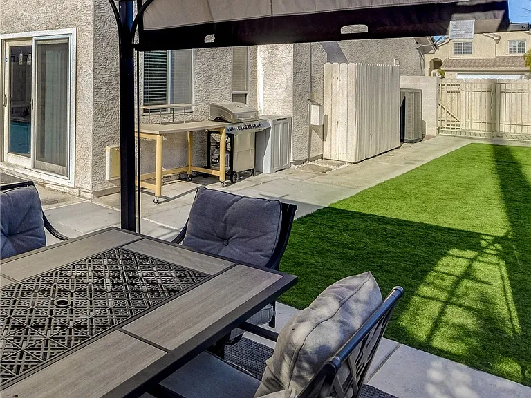 7301 Casa Solar Ct — Photo 27