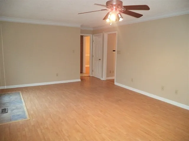 1517 Autumn Ridge Dr — Photo 9