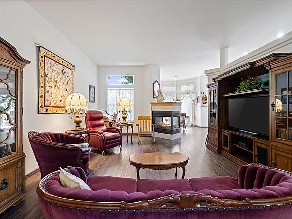2nd image of 1836 Maui Dr