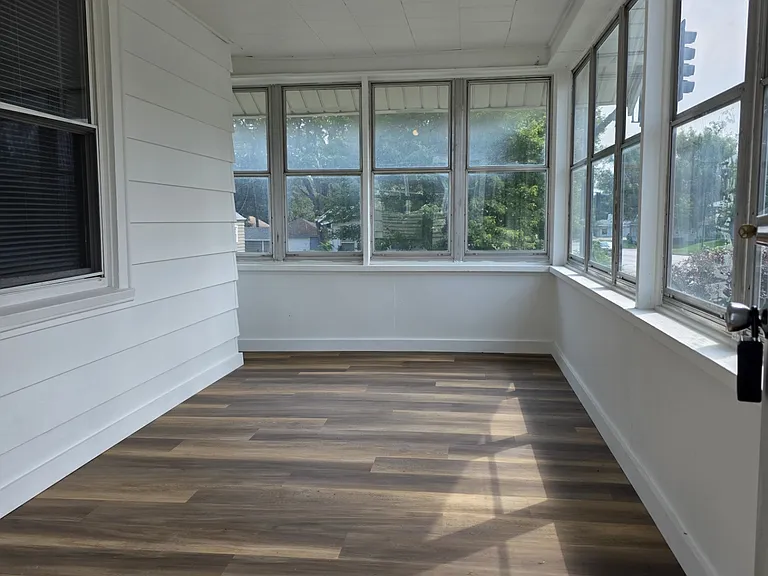 222 E Euclid Ave — Photo 1