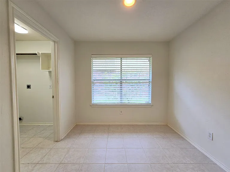 147 W Russet Grove Cir — Photo 31