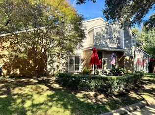 2721 Meadowstone Ct, Carrollton, TX 75006