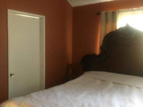 2nd image of 131 S Belmont St APT C
