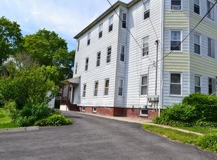 19 Kosta St, Worcester, MA 01607