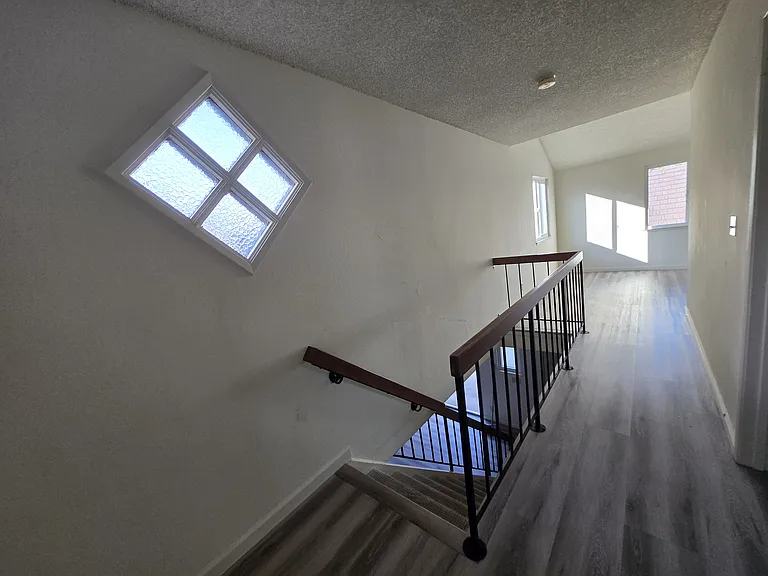 2595 Mabury Sq — Photo 18