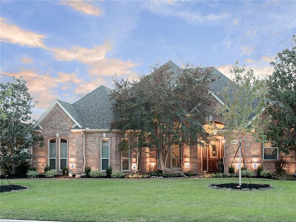 1st image of 310 Silverwood Cir