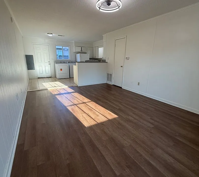 1403 Kimberly Dr