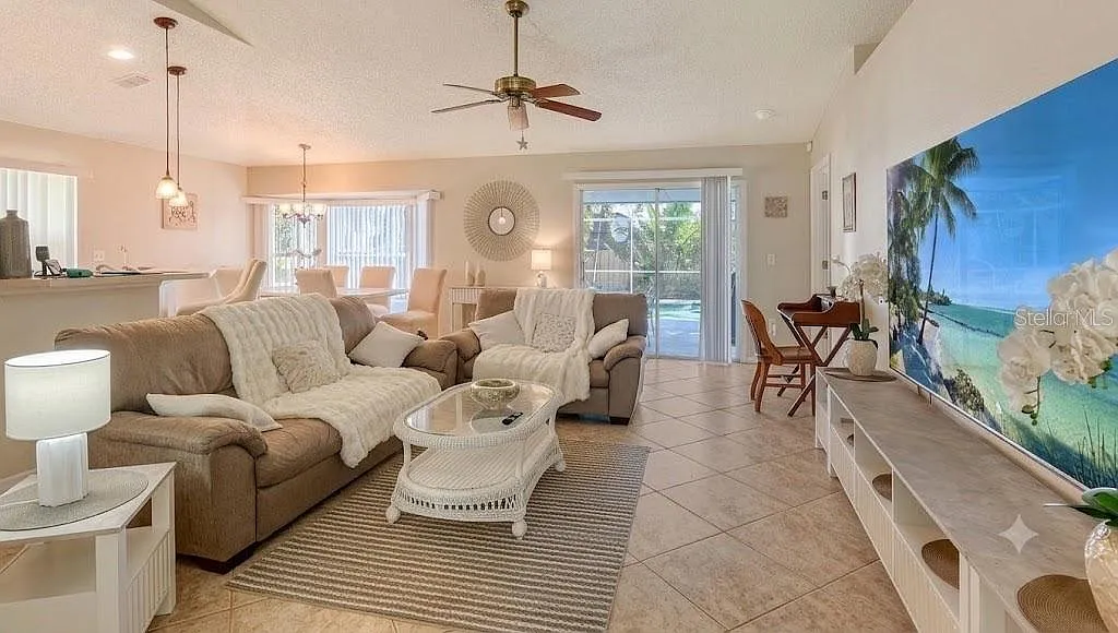 3 bed, 1358 sqft, $5,500 — Photo 3