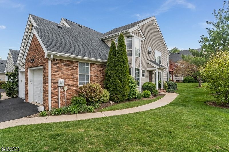 1st image of 242 Laurel Court