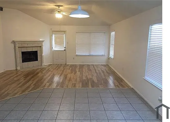 318 Dakota Dr — Photo 3