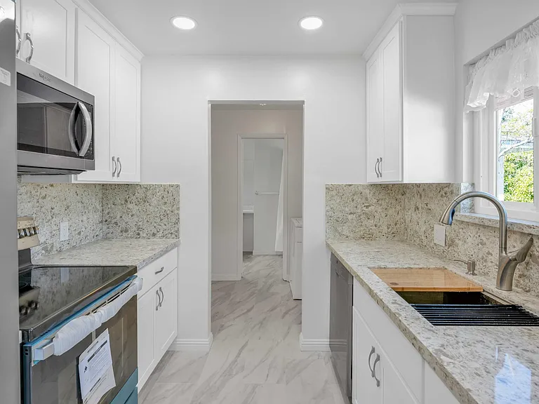 4029 Park Blvd — Photo 9