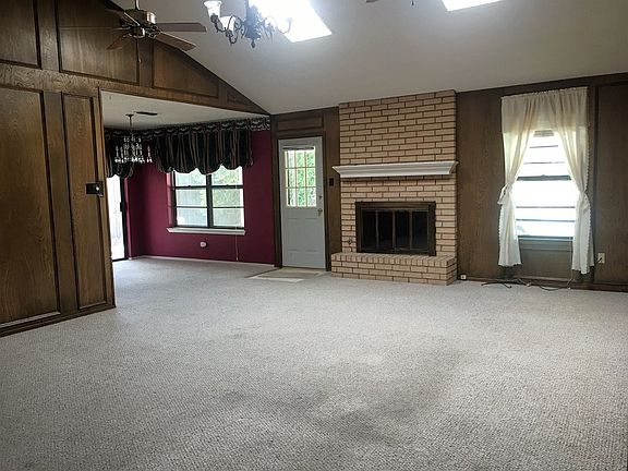 3rd image of 3512 Hyde Park Ave