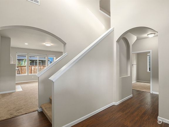 4th image of 9952 Justman Street SE