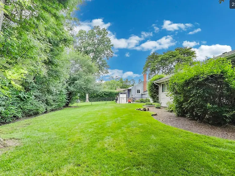1519 Dartmouth Ln — Photo 4