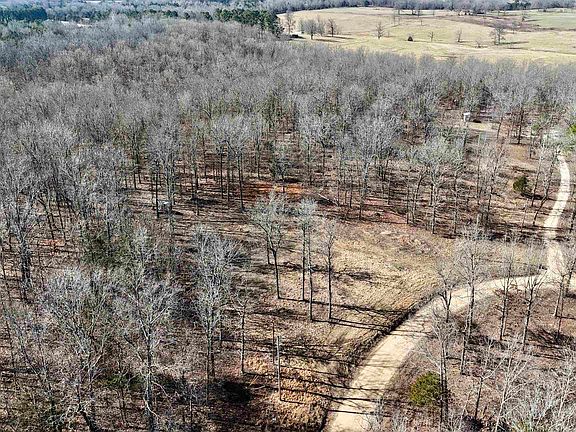 2nd image of 200 Lakeview Rd