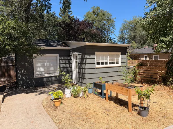 705 1/2 S Oakdale Ave, Medford, OR 97501