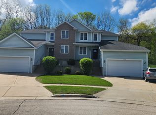 3610 Shade Tree Ct, Waukesha, WI 53188