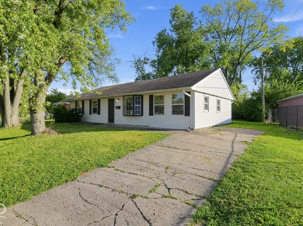 9207 E Rochelle Dr, Indianapolis, IN 46235