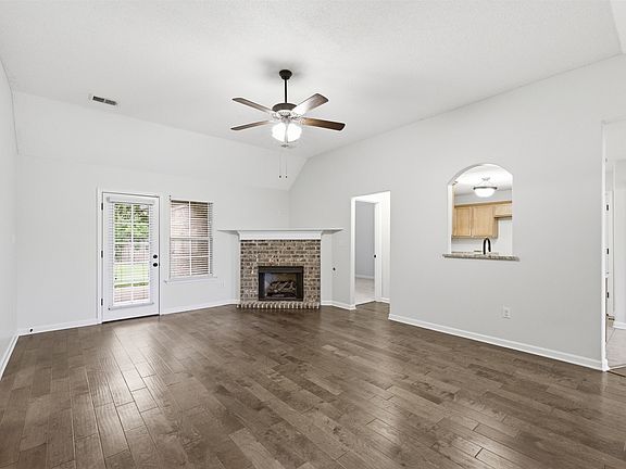5th image of 9352 Acadia Pl
