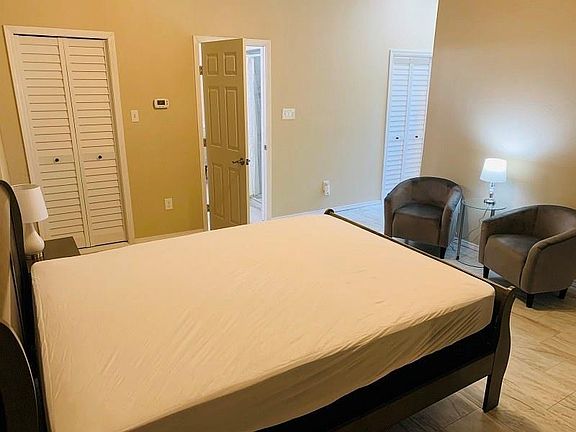5th image of 2101 Avenue K #A