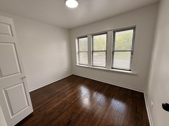 3rd image of 1914 Railroad Ave #1N