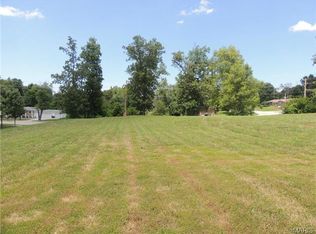 1 Laura Hill Rd, O Fallon, MO 63376