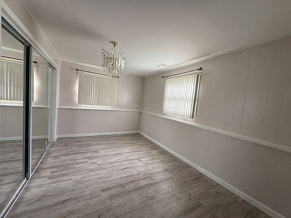 5th image of 753 Macarthur Dr