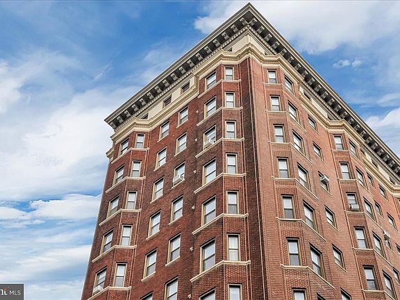 2nd image of 250 S 13th St APT 1D