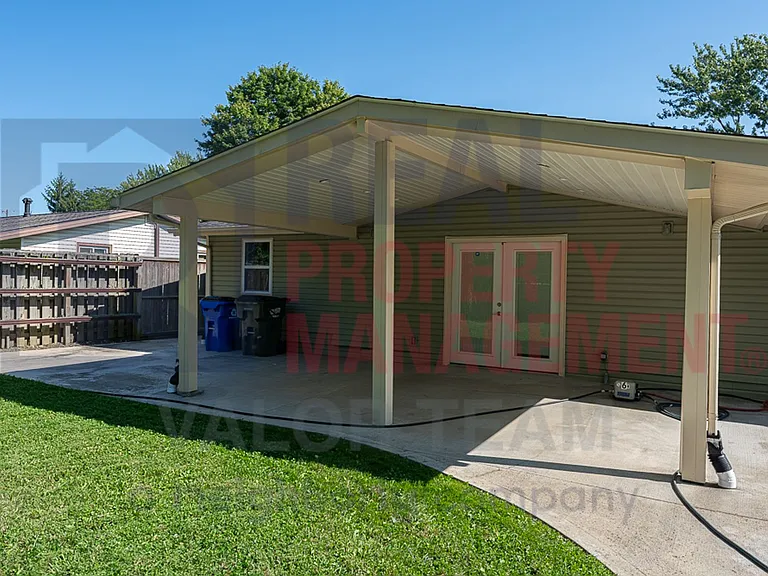 1725 Crock Dr — Photo 14