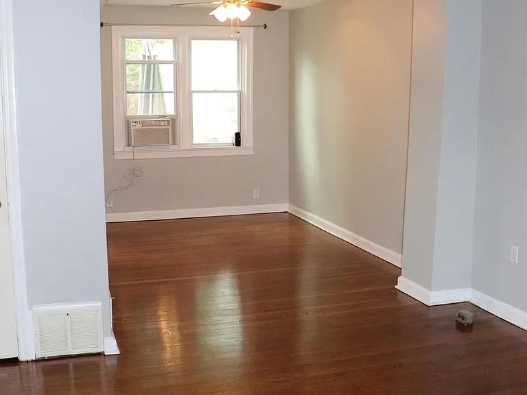 317 W Salaignac St — Photo 7