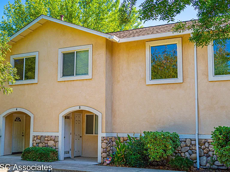 1363 E Lindo Ave #5 — Photo 1