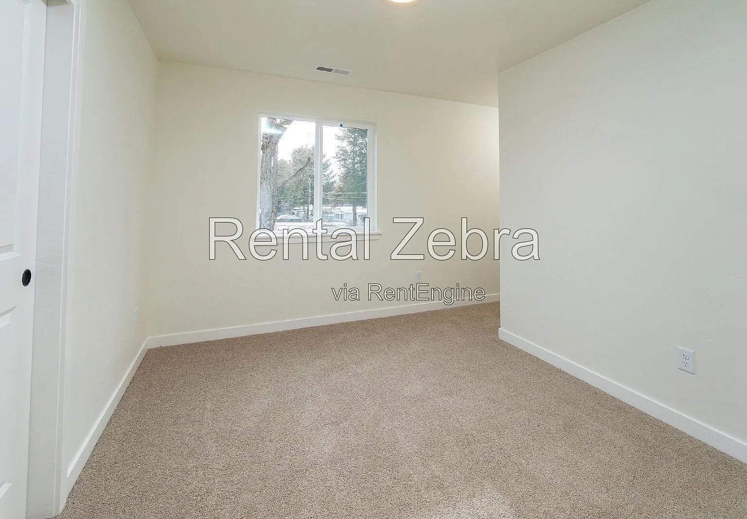 3 bed, 2.5 bath, 1267 sqft, $1,925 — Photo 4