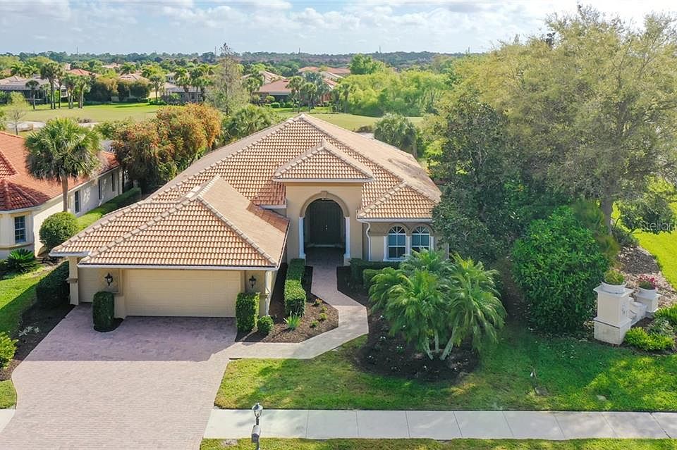 1st image of 102 Montelluna Dr