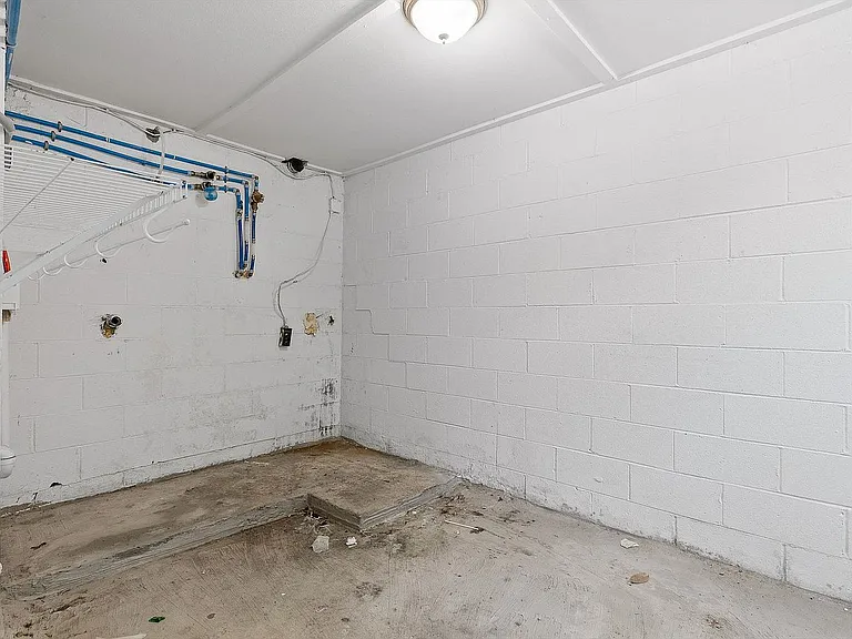 200 S Aster Ave #C — Photo 24