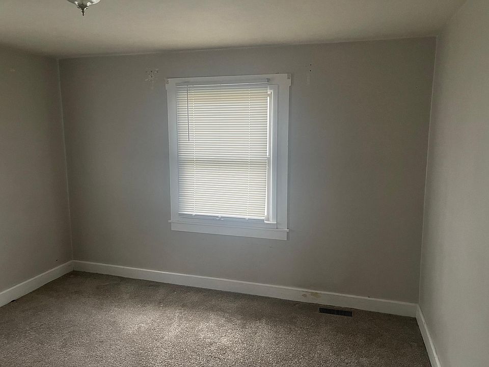2nd image of 604 E 27th St