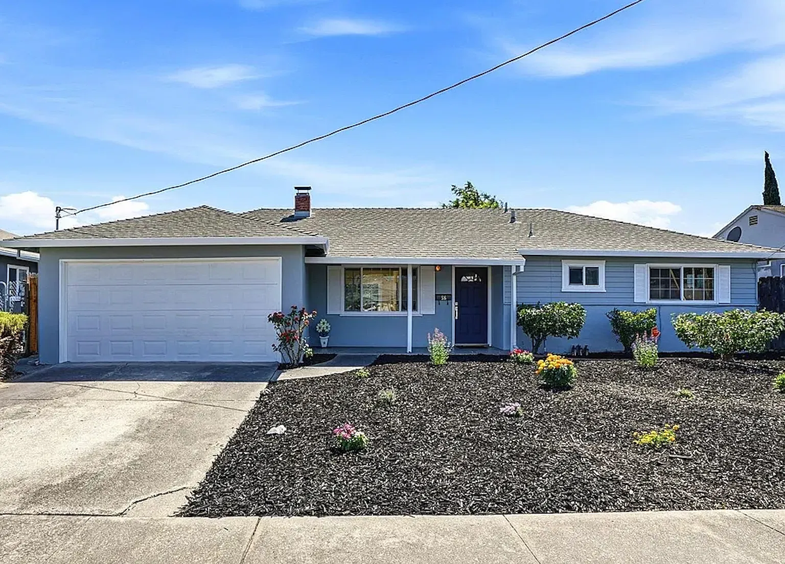 3 bed, 1021 sqft, $2,950 — Photo 1