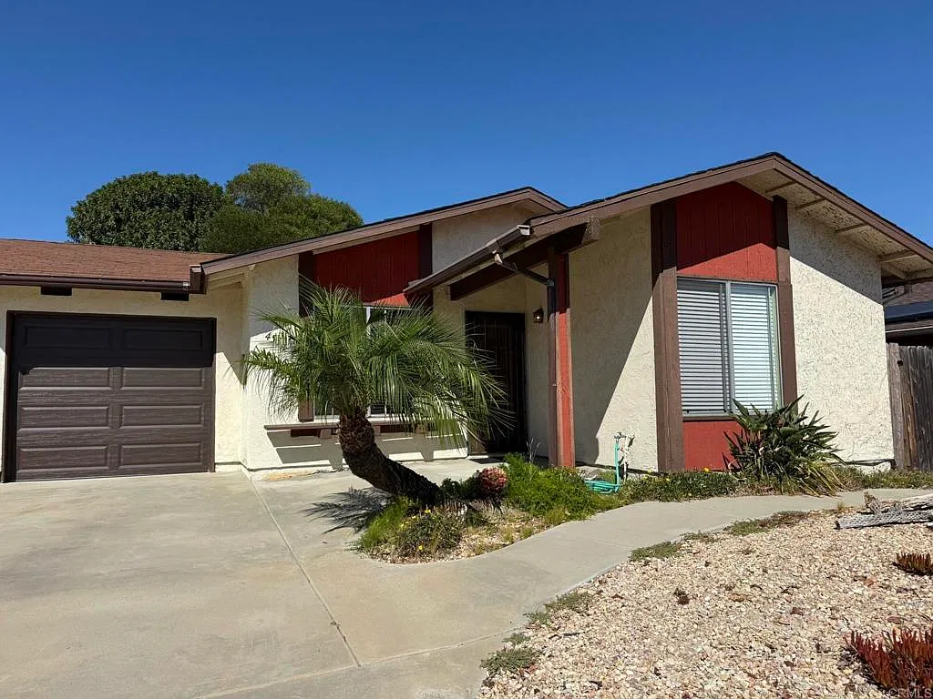 2 bed, 873 sqft, $2,800 — Photo 1