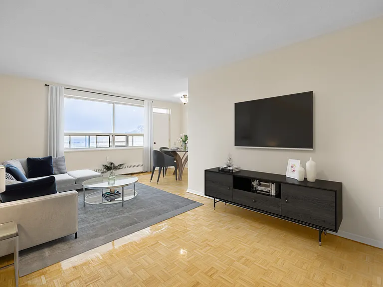 110 McLaughlin Rd N #201 — Photo 2