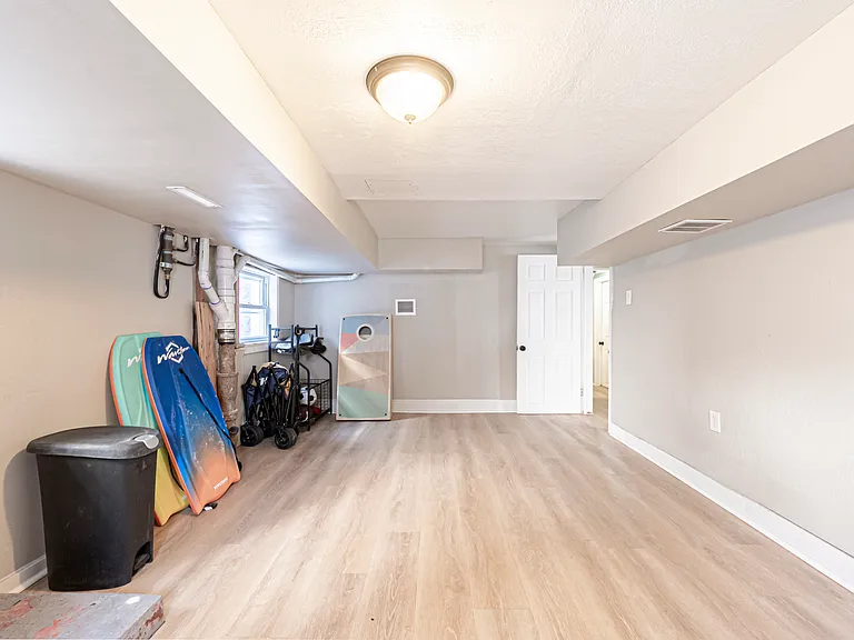 40 S Bartram Ave — Photo 30